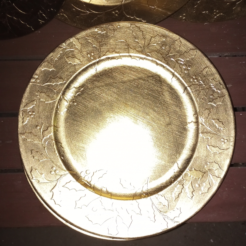 Holiday dinnerware - Picture 2 of 2